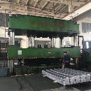 []南通华东1200吨快速液压机。